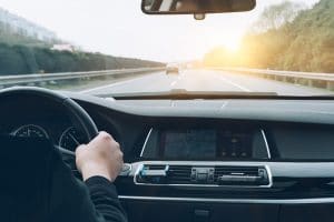 10 équipements d'aide à la conduite 1 conduire sur autoroute distance de securite